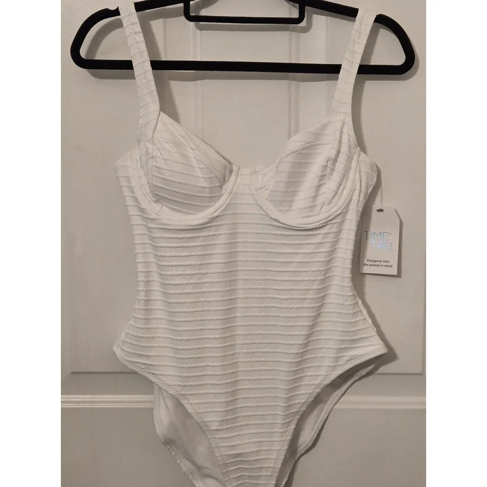 Time & Tru Women's Textured Stripe Underwire Swimsuit - Size M 8/10